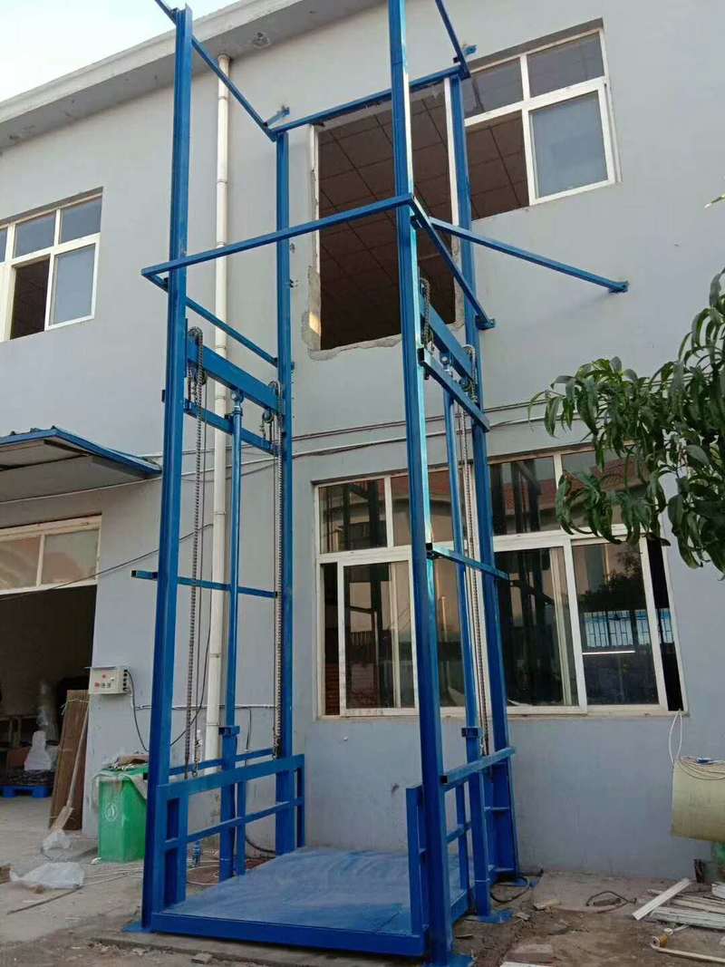 白杨简易小型货梯