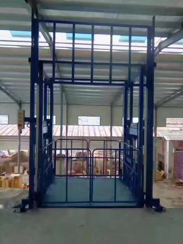 白杨简易货梯